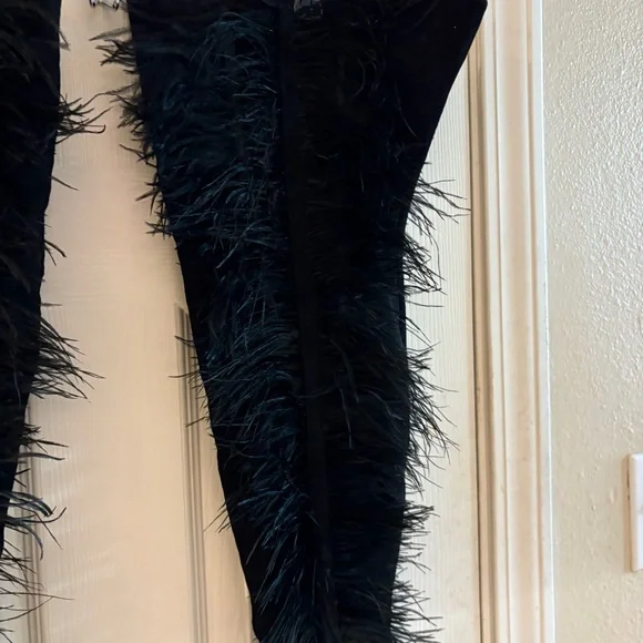 Fashion Nova Like a Diva OverThe Knee Boots in black stiletto heel side zipper. - Picture 5 of 12